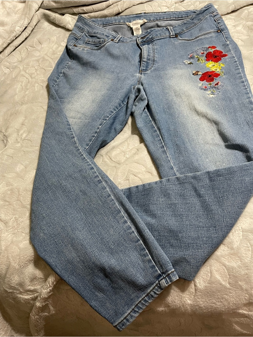 Women’s Embroidered blue jeans